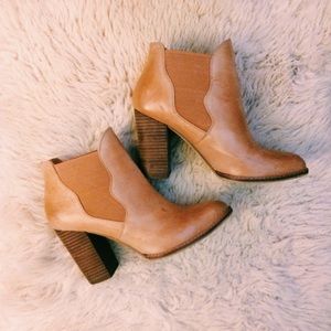 Chinese Laundry tan boot heels (size 8.5)